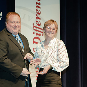 Anna Lobmeyer receiving an Academic Award